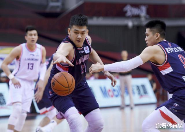 新疆男篮|正式离队！新疆男篮国手被放弃 或投奔马布里证明自己