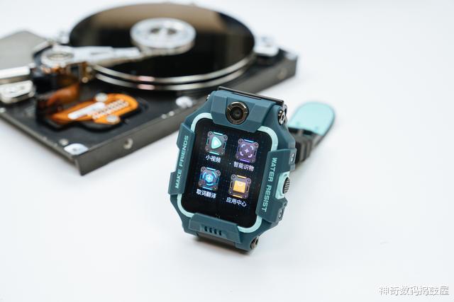 奇虎360|儿童智能手表中的“后浪”，守护孩子大安全：360与小天才对比