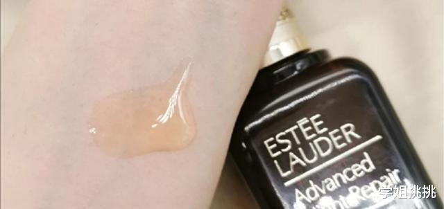 [护肤品]你适合小棕瓶还是小黑瓶，主要看2点，别到了30岁还不懂