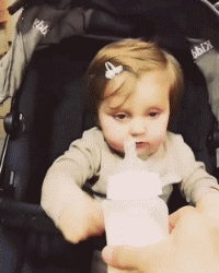 魔兽世界|“野外钓鱼时忽然飞手上的，通体绿油油的这是什么？”哈哈