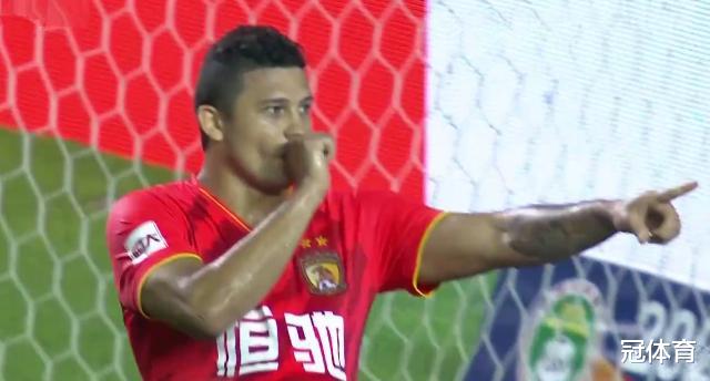 广州恒大|李铁再获喜讯！2大国脚强势爆发，恒大归化王牌恐沦为替补