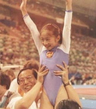 美国队|体操冠军陆莉：18岁患病被国家队开除，今成美国身价上亿女总裁