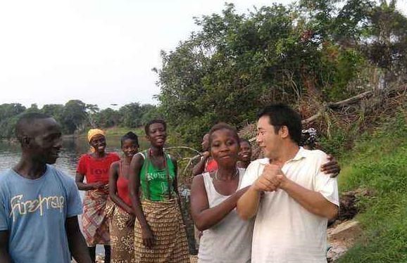 【非洲】在非洲的16万中国人，为何不愿意回国？听听当地中国人是怎么说的