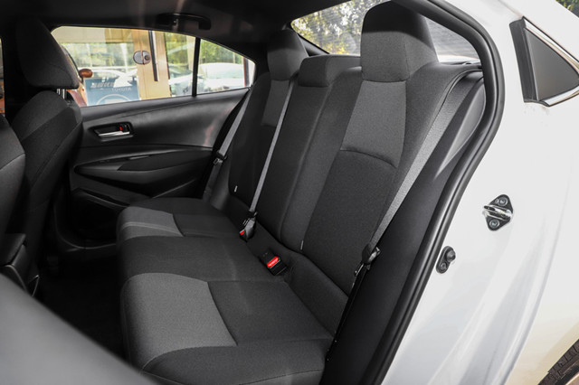 丰田雷凌:丰田又成功了!它比卡罗拉漂亮十倍,满油1000+km,带10气囊