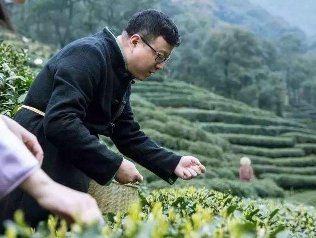 丁磊：31岁时差点把公司卖掉，现公司值4百亿美元，却说有钱不一定幸福