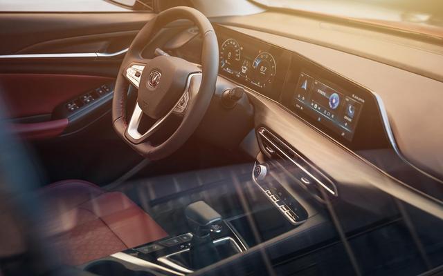 王者荣耀▲最新！长安逸动PLUS上市，蓝鲸1.4T+中控大连屏，7万起还买朗逸？