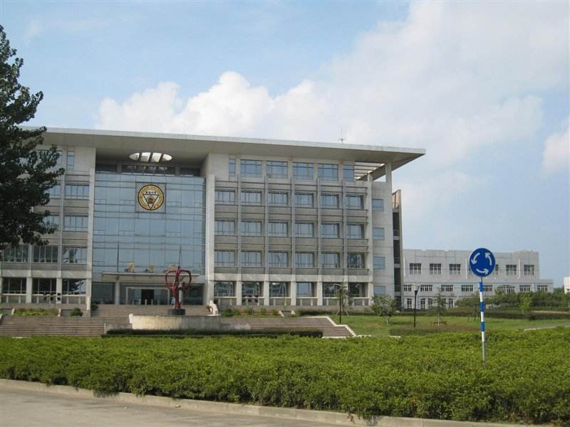 『江苏省』这所985独立老三本,10年前已经有了二本批次,很难考实力却很强