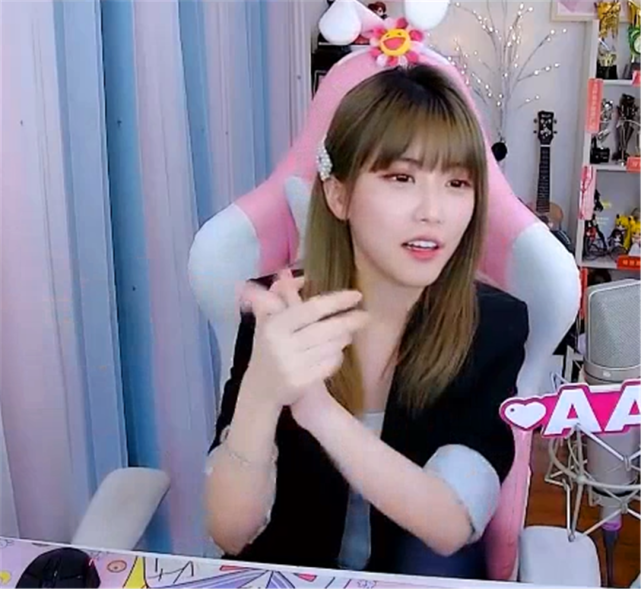 『周淑怡』DNF: 旭旭宝宝施展祖传绝技“血条消失术” 周淑怡看完秒变小迷妹