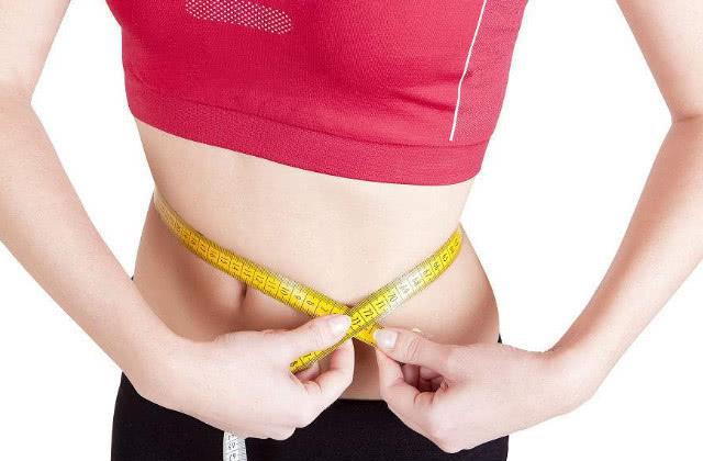 「燃脂」别饿肚子减肥了，晚饭吃这4种食物，燃脂一整夜，体重跟着悄悄降