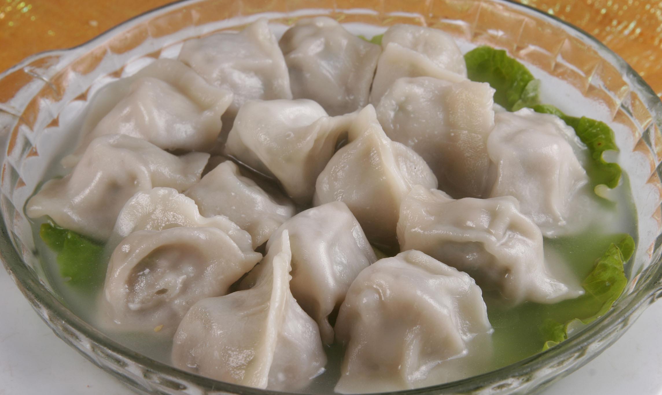 [包子]女性“身高152-176cm标准体重对照表”公布，其实你根本不用减肥