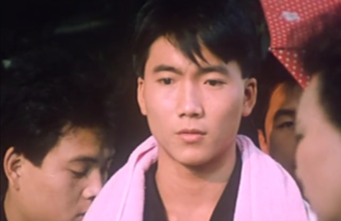 邹兆龙|大反派“常威”私下生活,娶一米八混血港姐,两个儿子超过一米九
