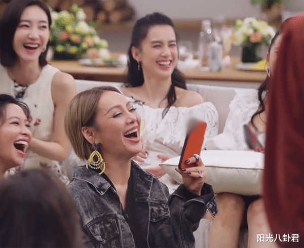 沈梦辰|芒果台只捧吴昕？曝沈梦辰拿下台里大资源，离开《乘风破浪》舞台