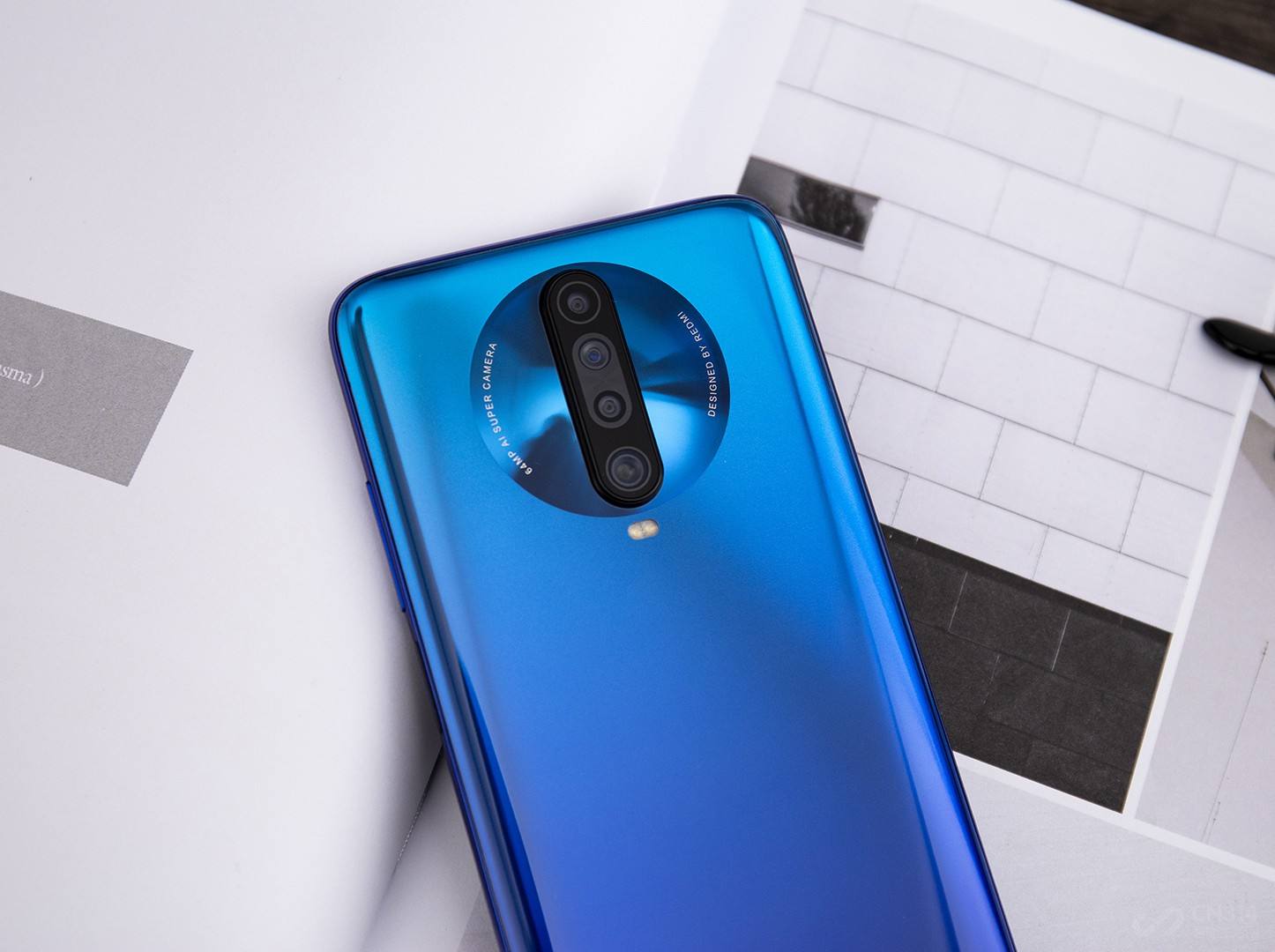 5g手机▲最便宜的双模5G手机，120Hz高刷新率+前后六摄只卖1348！