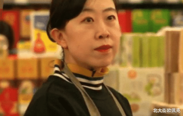 小沈阳▲还记得疯狂迷恋刘德华的杨丽娟吗?当初逼得父亲倾家荡产,如今成这样