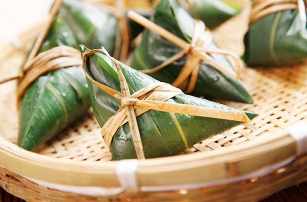 「粽子」端午节包粽子，糯米泡好不能直接包，加点“它”，粽子更甜更软糯