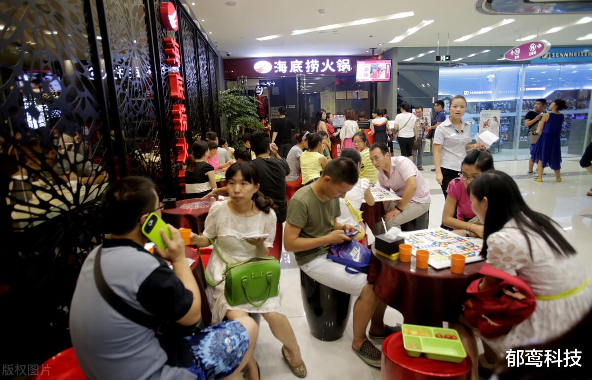 电子商务|电商GMV再次攀登高峰,实体店却迎来倒闭潮,房价成就了电商?