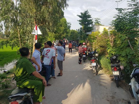 睹图|男子打工多年近日回家照顾怀孕妻子，结果外出捕鱼时被雷劈死