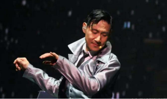 #张学友#58岁张学友近照，隐藏了19年的女儿，原来是我们熟悉的她