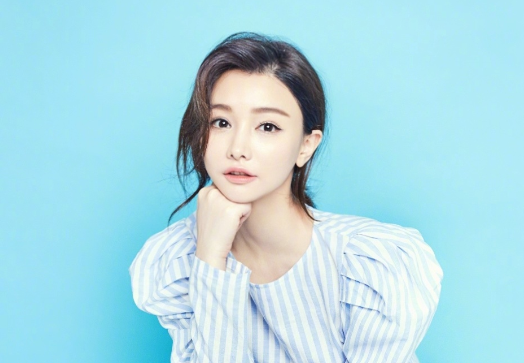 韩懿莹|Miss的直播“变了”？以前直播打游戏，现在却更像给大家分享生活！