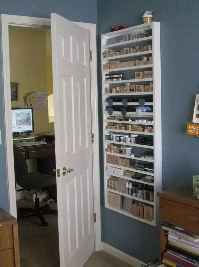 |老婆把门后做成了秘密空间，瞬间引起了朋友圈的夸赞