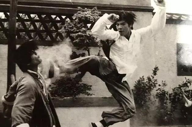 周星驰■向太：我们跟这么多人都好，怎么就遇到周星驰和张柏芝两个白眼狼