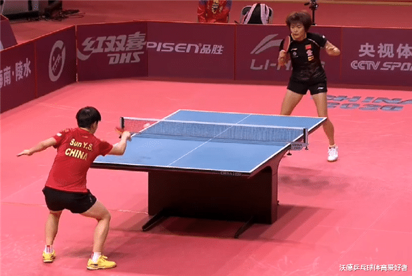 孙颖莎|再轰4-0！国乒小魔王强势横扫进4强，1能力太出众，半决赛迎复仇