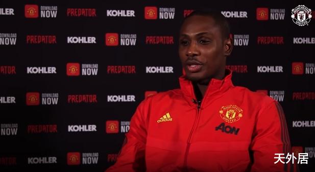 #种族歧视#曼联大将把种族歧视战火引向中国,球迷怒了:扯淡!不撒谎会死?