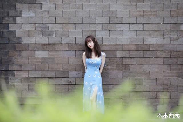 「张檬」张檬晒男友视角美照 秀火辣身材 肤凝白到发光 对小五称呼亮了
