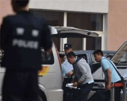 【】17年前那个偷走高考试卷，让无数考生泪洒考场的杨博，后来怎样？