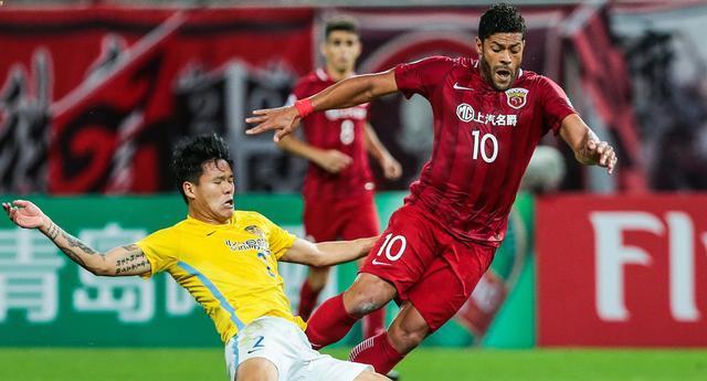 中超■人物丨他18岁征战中乙，21岁坐稳中超主力，今已蜕变国足定海神针