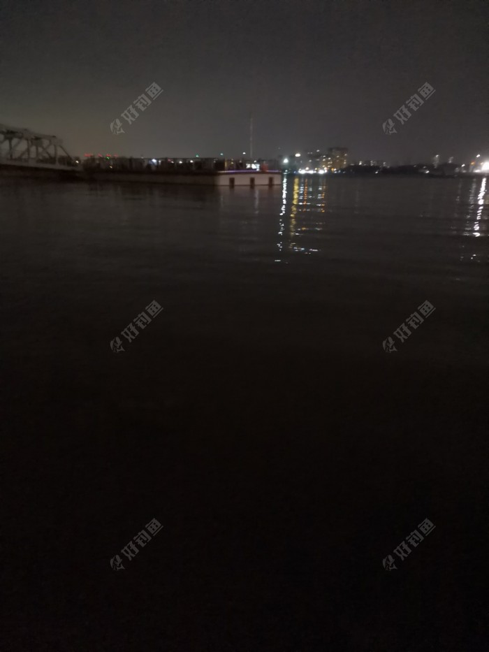 |喷香的白米饭，鱼儿你能抵挡诱惑吗