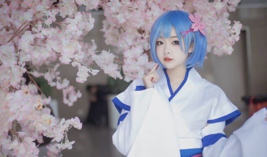 『』cosplay：蕾姆@奶糕糕糕糕_