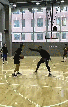 安东尼@安东尼亲自试训接班人,结果安东尼被打爆了