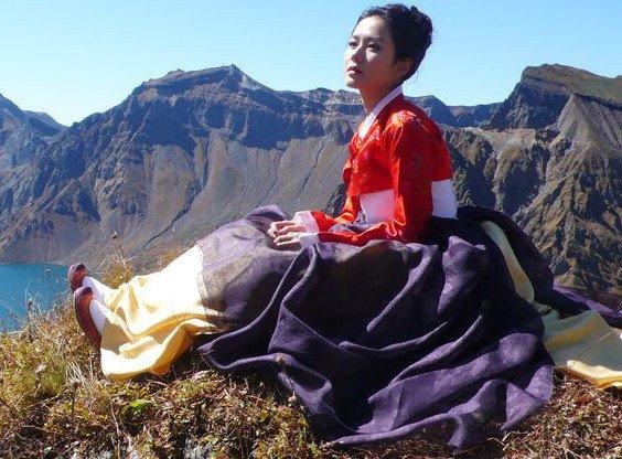 「孙艺珍」孙艺珍古装气质优雅，贵族千金、艺妓造型美成仙，被网民称为孙仙