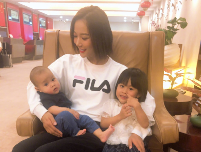 知名導演曝王珞丹已經是兩個孩子的媽媽，還嘲諷她太失敗-圖3