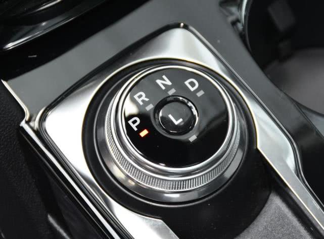 丰田汉兰达■汉兰达、荣放的对手来了，2.0T+8AT，不足18万，聪明人就选它