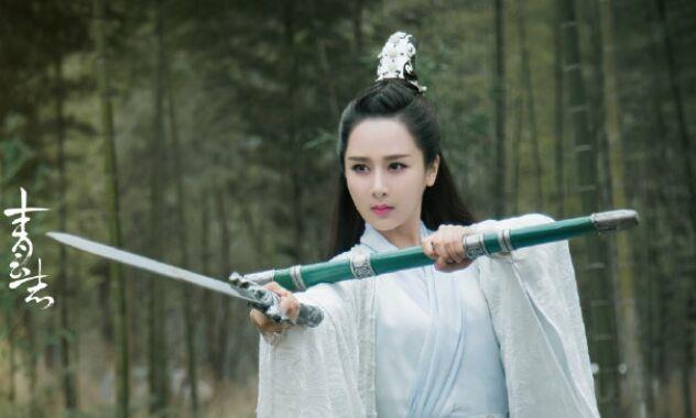 楊紫放棄《鏡雙城》，出演大女主劇《青簪行》被套路，成就陳鈺琪-圖9