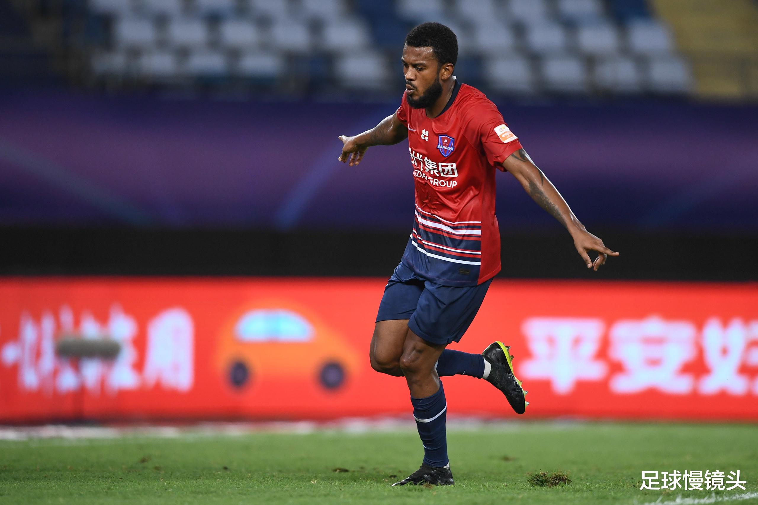 中超|1-0!4连胜!中超黑马踢疯了,4轮豪取12分,韩国名帅带队进前4