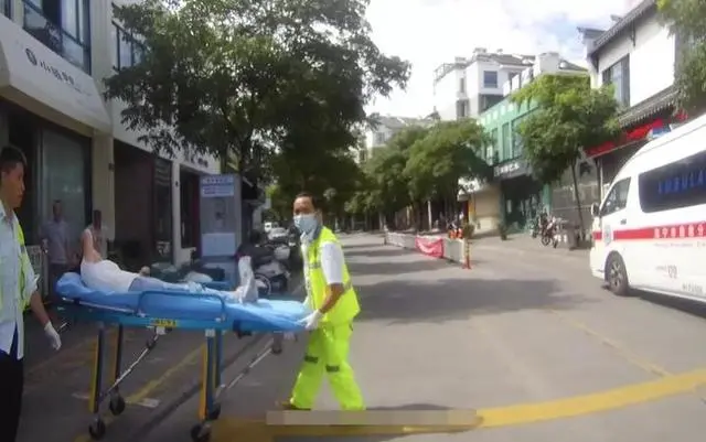 浙样的生活|匪夷所思!浙江姑娘被卷进车底,她前一秒还在开车!现场惊心动魄