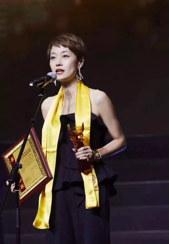 马伊琍|马伊琍当年有多美？考上戏被主任钦点留下，文章曾把她纹在腿上