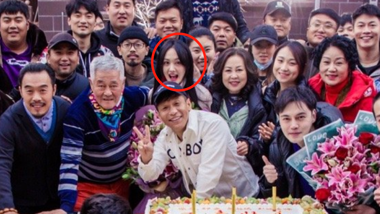 郑爽|知情人曝郑爽上海1.5亿豪宅月供60万，代孕风波损失高达2亿