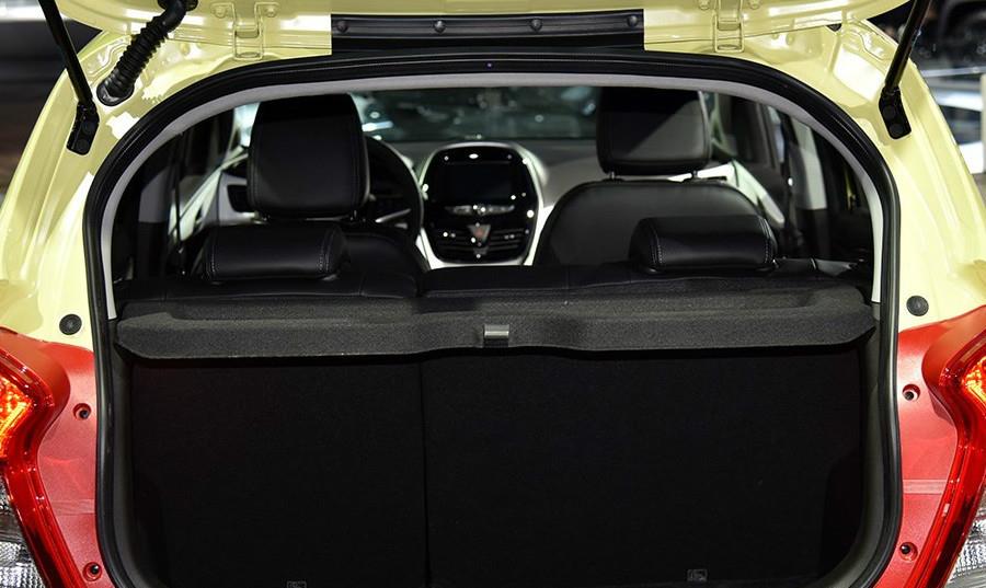 【雪佛兰】雪佛兰版“飞度”亮相!长3.6m配1.0L,比威驰漂亮,或8万起