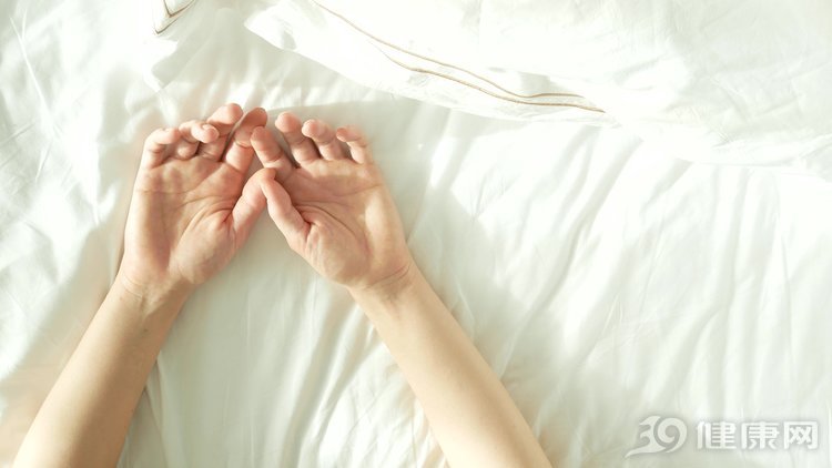 「」女人什么时候需求强烈？2个时间段欲望高涨，男人不妨了解下