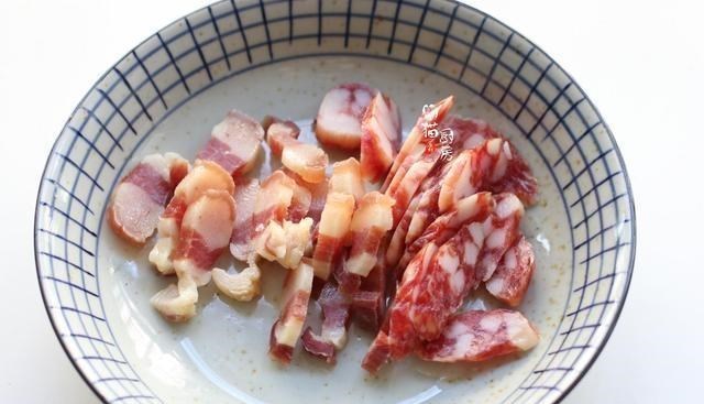 草菇|这菜一年四季都不贵,双倍高蛋白,比猪肉牛肉好,孩子长个正需要