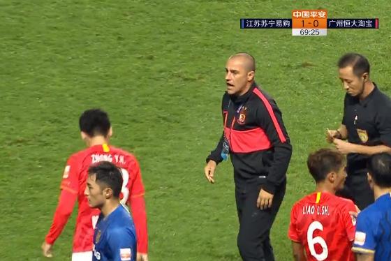 邓涵文|邓涵文这一脚滑铲，让吉翔离退役仅差一厘米