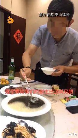 [薯片]丑得整整齐齐的中国式“合群”，让我越想越后怕