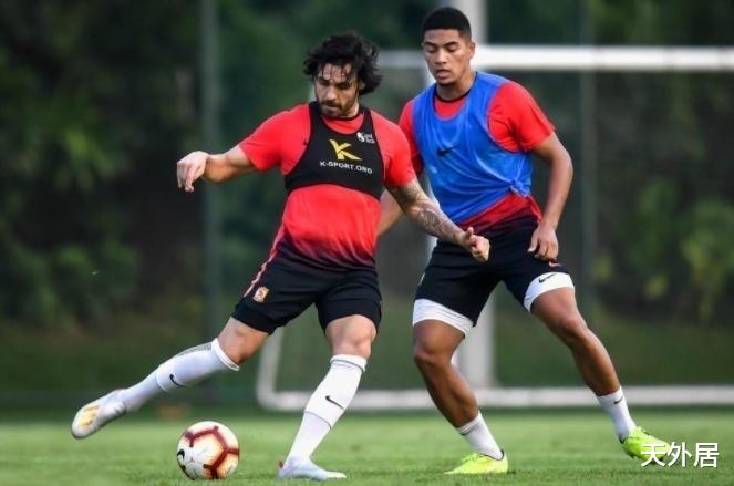 |恒大铁卫成新国脚只待官宣！中国足协用4字回应“FIFA归化新规”
