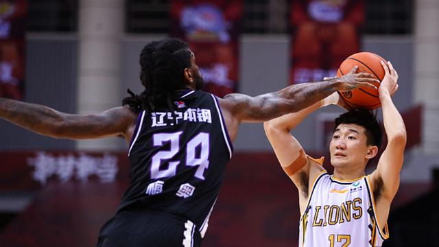『辽宁男篮』28分，34分，辽篮目送两大后场爆发！本土最强后场？连遭两大国手打爆