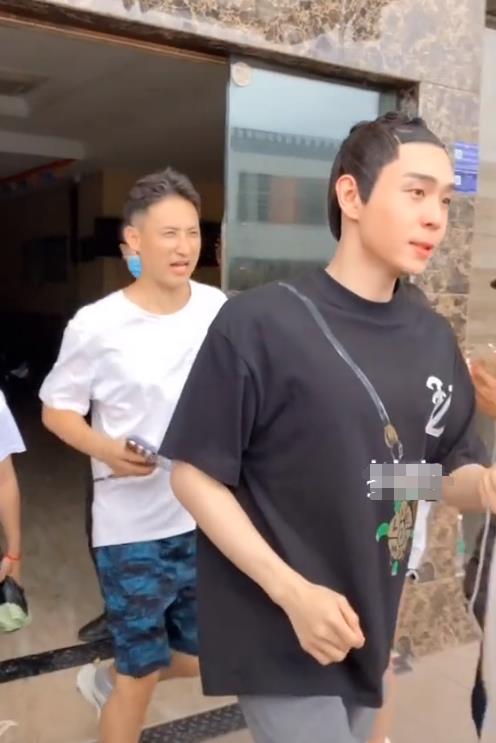 腾讯|路人镜头下的琉璃演员:白澍可爱,何晟铭慈祥,看到他:不输男主