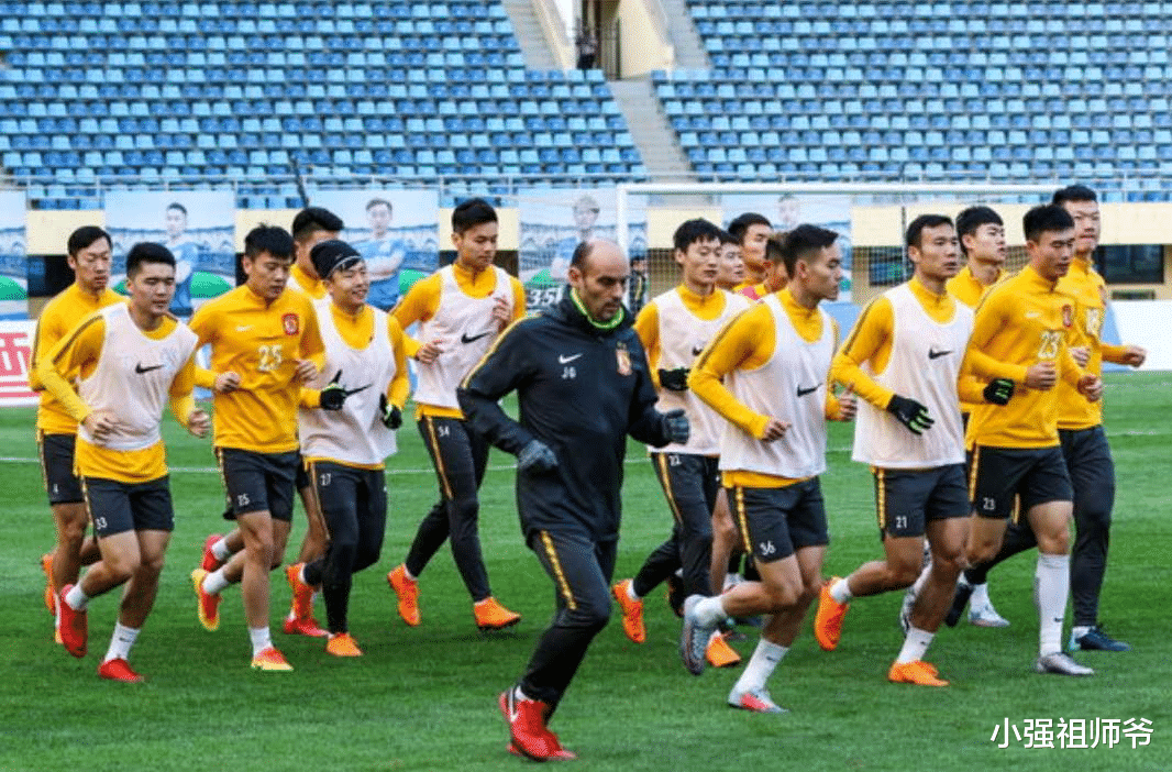 广州恒大|加盟恒大4年一场没上过！23岁新星选择出走，成恒大对手！